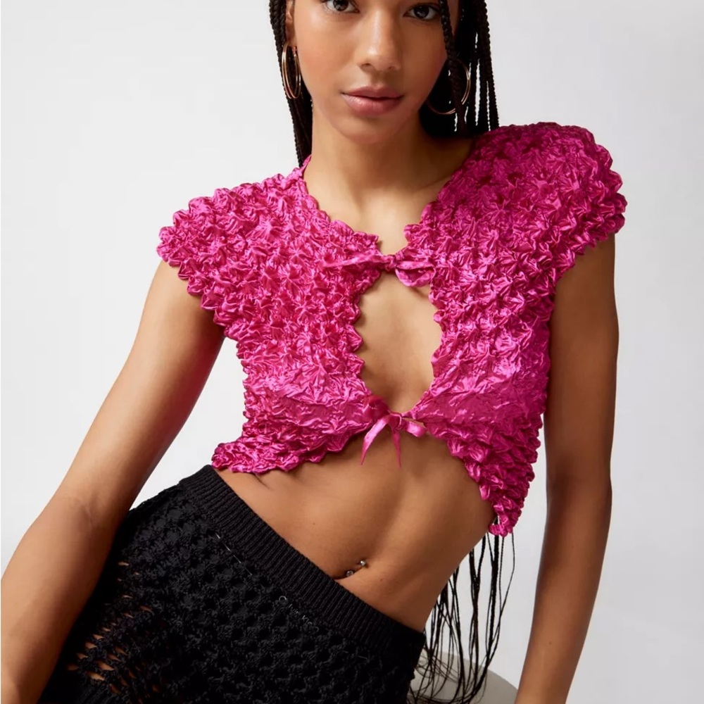 Urban Outfitters Pucker Up Pink Popcorn Cropped Tie Front Vest Top Y2K 90s Style
